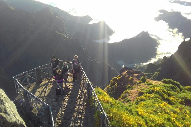 Sunrise Guided Hike PR1 Pico do Areeiro Pico Ruivo small group - Hotel pickup from Caniço and Funchal, so you stay focused on hiking