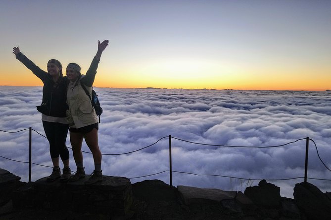 Sunrise Guided Hike PR1 Pico do Areeiro Pico Ruivo small group - The Areeiro-to-Ruivo stretch: views, steps, and a pace you can actually keep