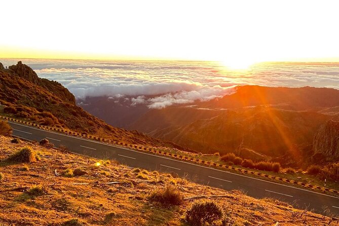 Sunrise Transfer To Pico Do Arieiro, Hike To Pico Ruivo & Return From Teixeira - Detours and trail changes when conditions shift