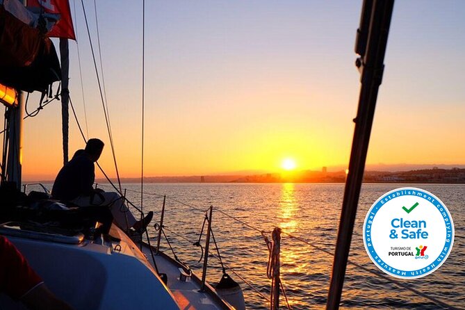 Sunset Sailing Tour On The Tagus River - Onboard comfort and included extras (drinks, snacks, blankets)