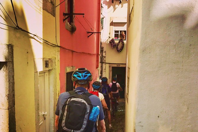 The 7 Hills Tour of Lisboa - How the guides handle traffic, comfort, and your pace