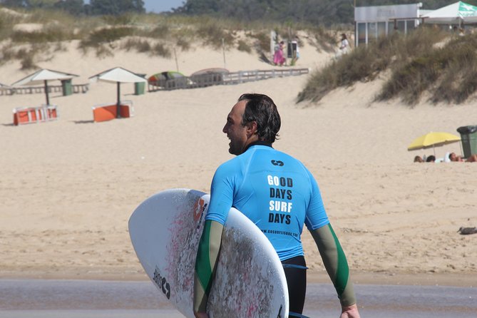 The Surf Instructor in Costa da Caparica - Surfboards and wetsuits: what’s included for beginners and beyond