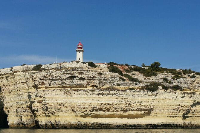 Tour to Benagil Caves and Coastline in Albufeira - Onboard vibes: music, guides, and the comfort factor