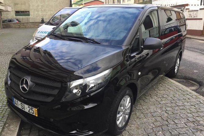 Transfer from Porto Airport to Porto City Hotels - Standard vs Executive Vehicles: Pick Comfort Level First