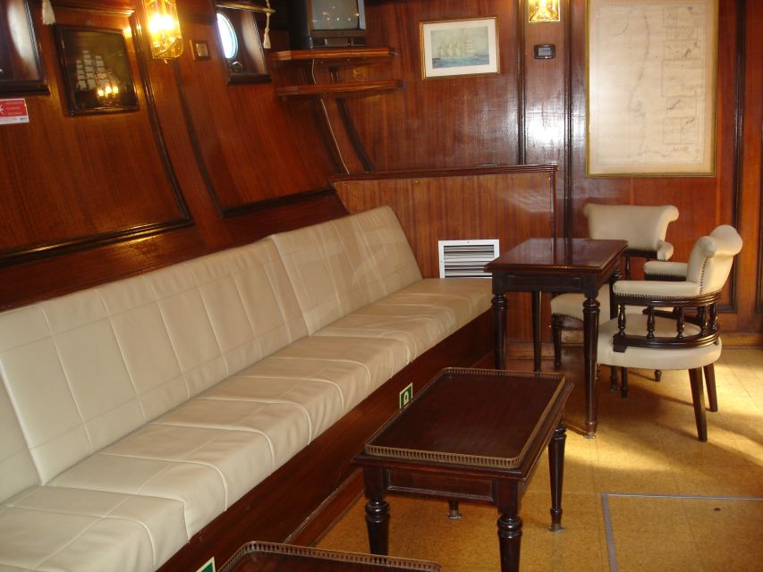 Vilamoura: Algarve Coast 3-Hour Sailing Cruise With Open Bar - Drinks aboard: what open-bar usually means in practice