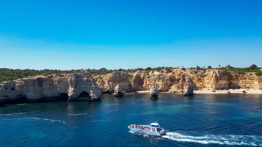 Vilamoura: Benagil Cave Boat Tour - The 3.5-hour plan: what happens on the water