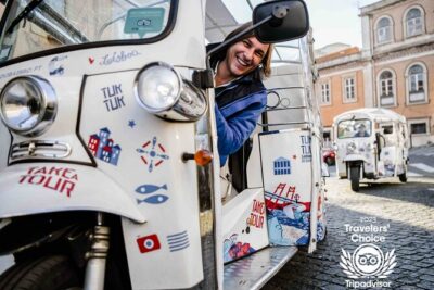Welcome Lisbon Tour with Local Guide in Private Eco Tuk Tuk