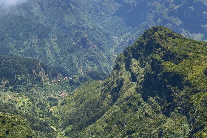 West Side Private Full Day Tours around Madeira Island - Câmara de Lobos: fishing village coffee and the Churchill connection